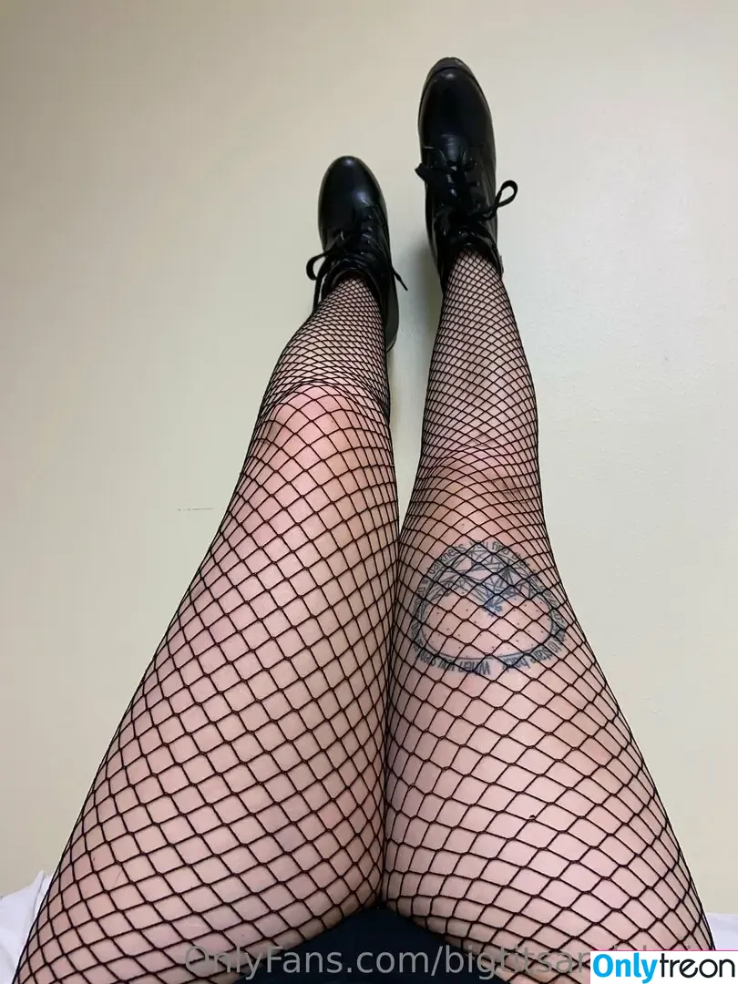 bigtitsandchains nude photo #0008 (bigtitsandchains)