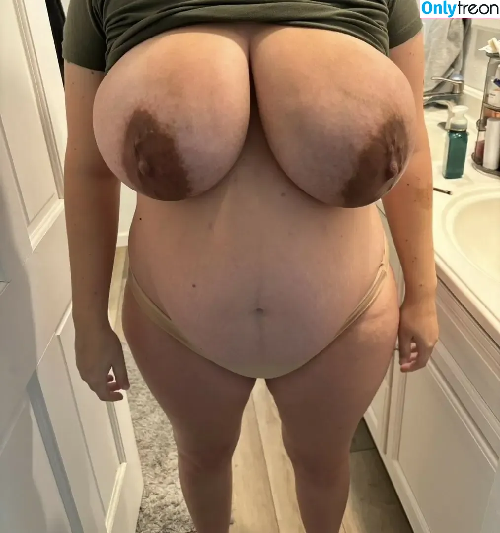 BigTittyMommy nude photo #0004 (bigtittynerdmommy)