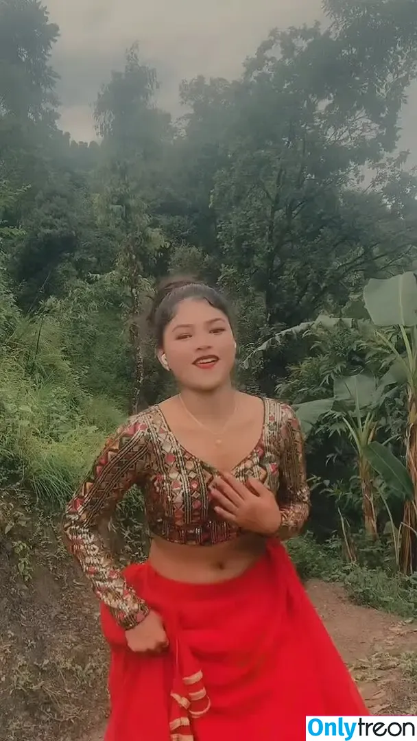 Bihar Stage голая photo #0012 (its_maya_magar__)