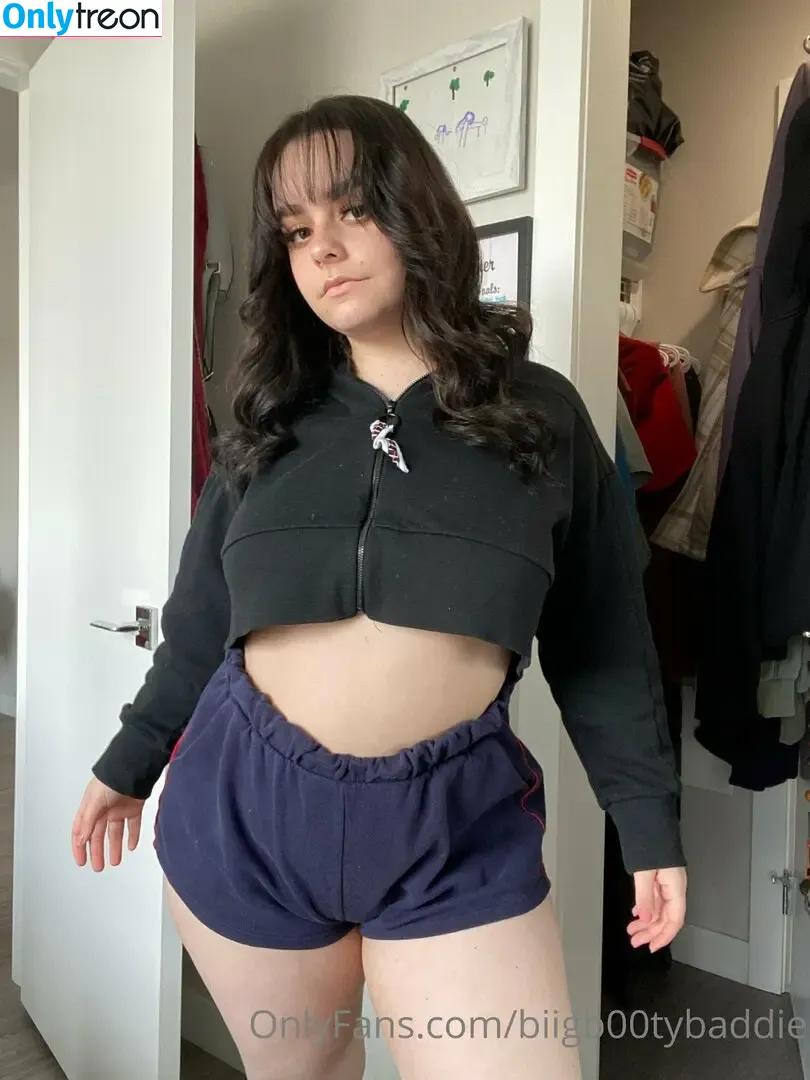 biigb00tybaddie nude photo #0010 (bigblydie)