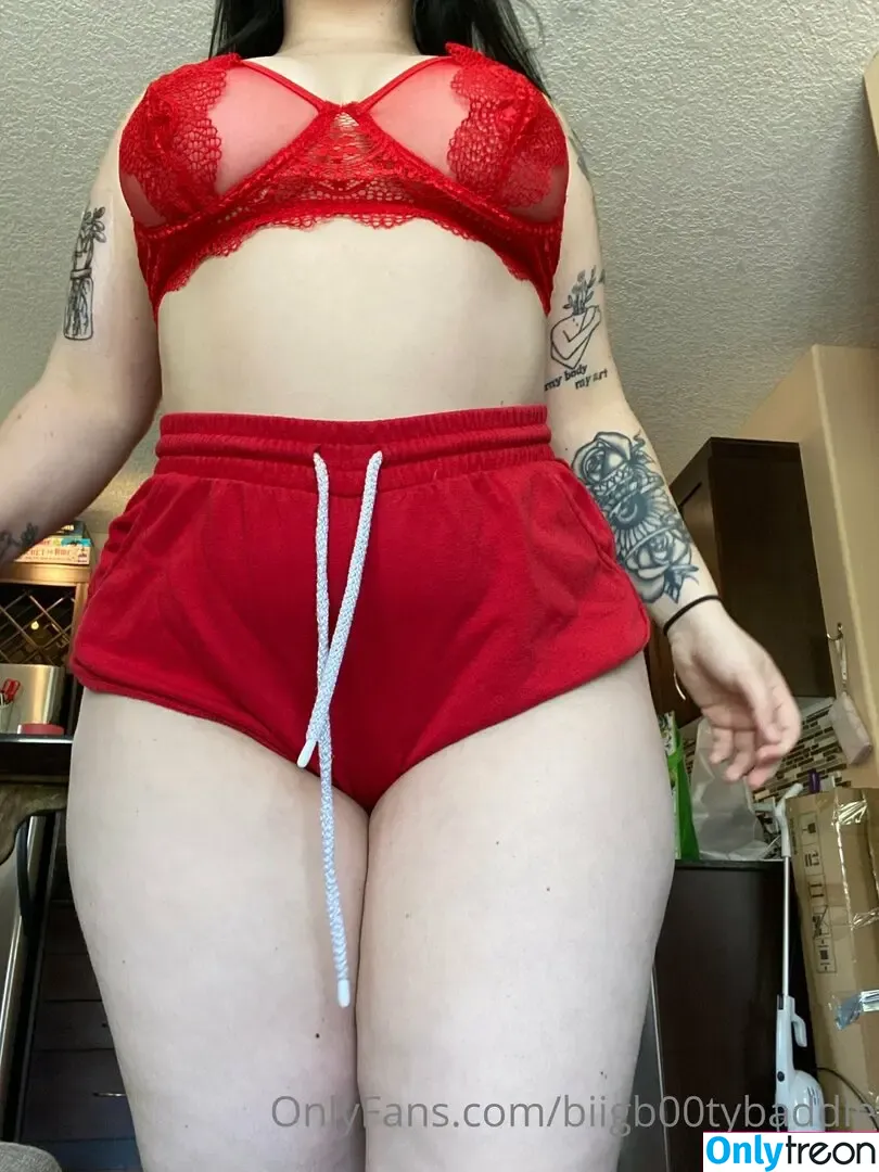 biigb00tybaddie nude photo #0053 (bigblydie)