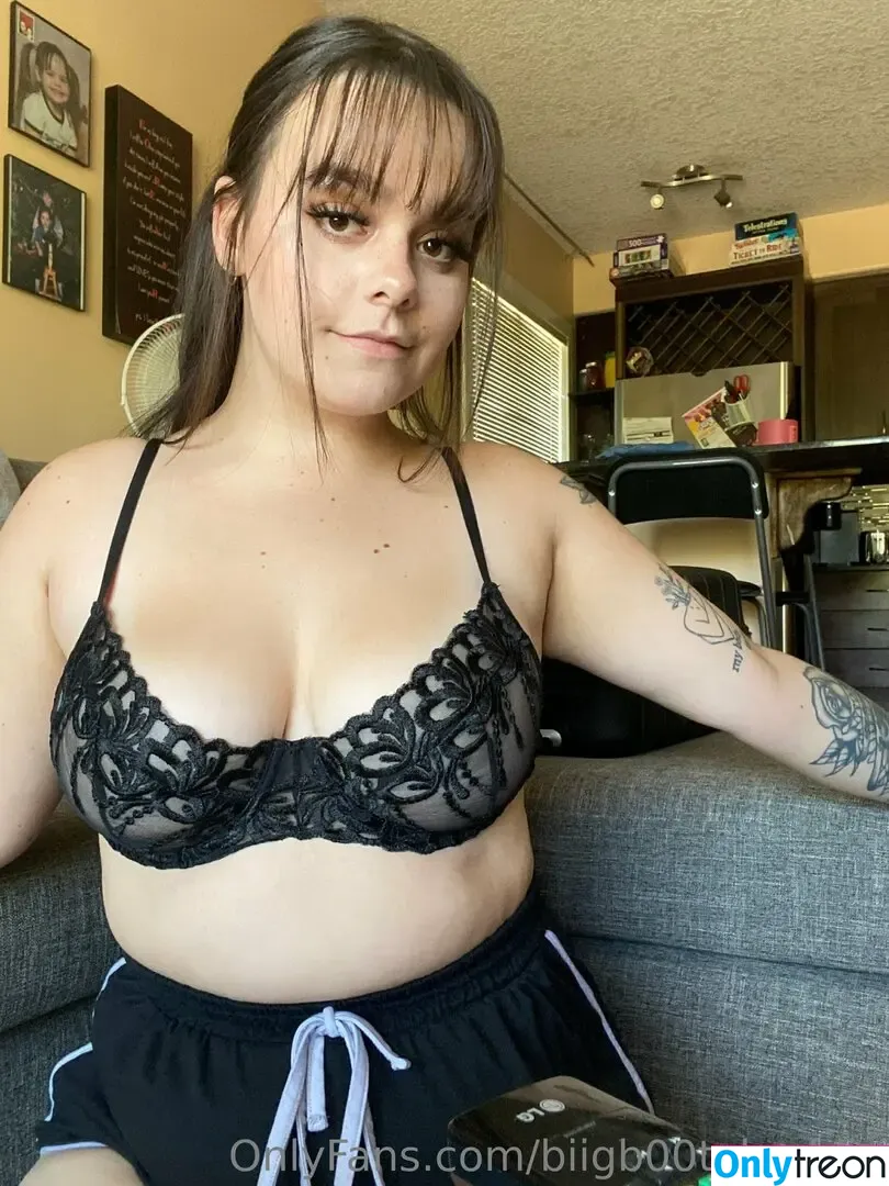 biigb00tybaddie nude photo #0061 (bigblydie)