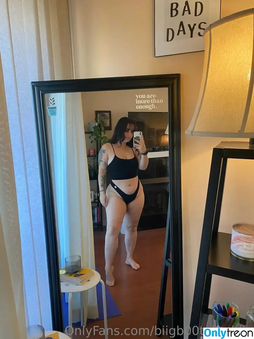 biigb00tybaddie nude photo #0067 (bigblydie)