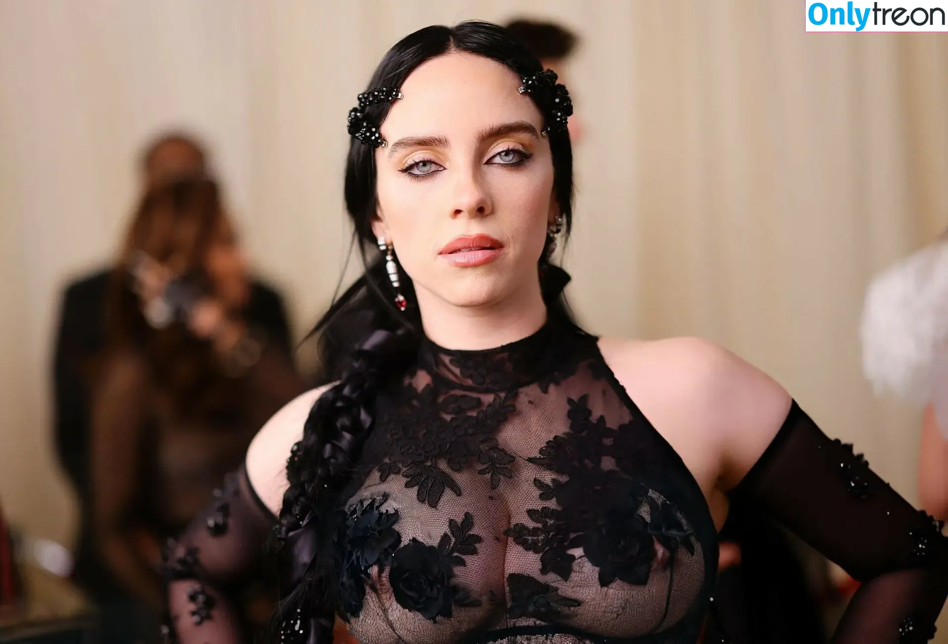 Billie Eilish Fake голая photo #0801 (billeeilish / billieeilish)