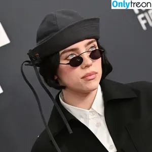 Billie Eilish / Fake / billeeilish / billieeilish фото голая #3778