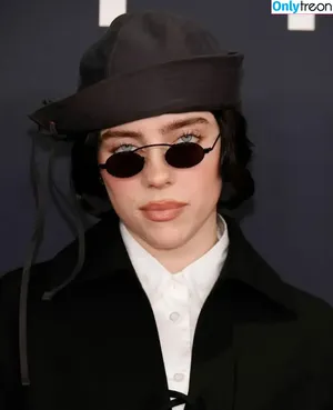 Billie Eilish / Fake / billeeilish / billieeilish фото голая #3779