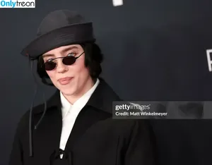 Billie Eilish / Fake / billeeilish / billieeilish фото голая #3786