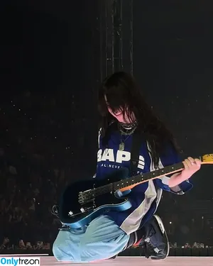 Billie Eilish / Fake / billeeilish / billieeilish фото голая #3842