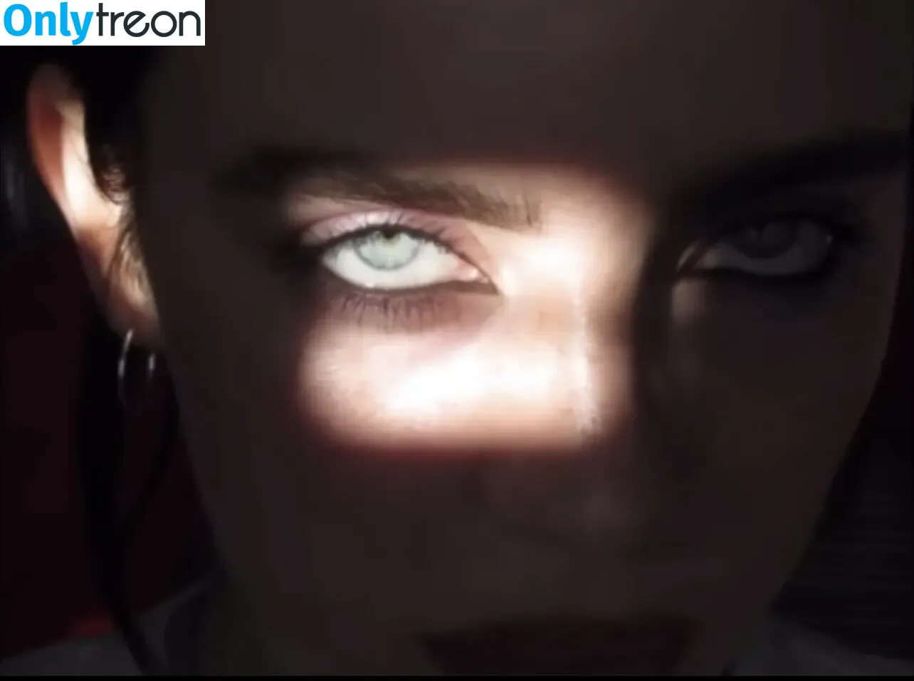 Billie Eilish nude photo #4015 (Fake / billeeilish / billieeilish)