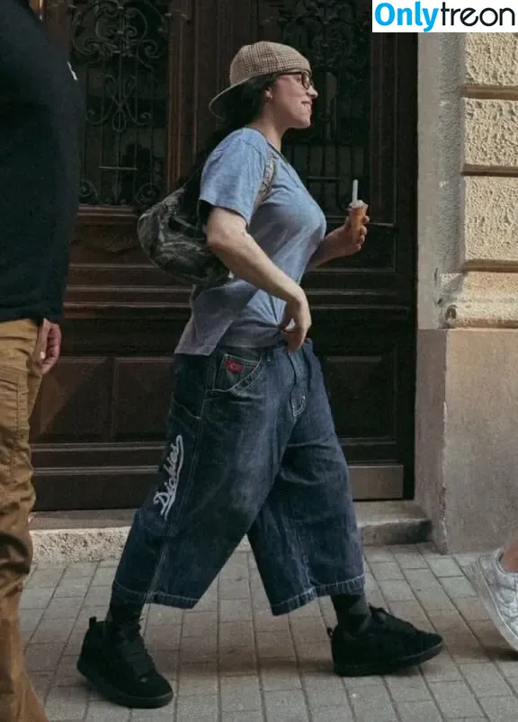 Billie Eilish nude photo #4035 (Fake / billeeilish / billieeilish)