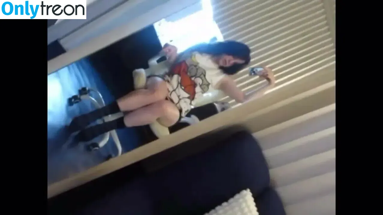 Billie Eilish голая photo #4200 (Fake / billeeilish / billieeilish)