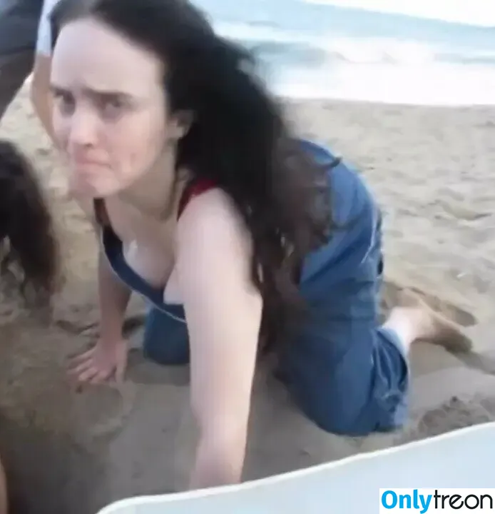 Billie Eilish nude photo #4239 (Fake / billeeilish / billieeilish)