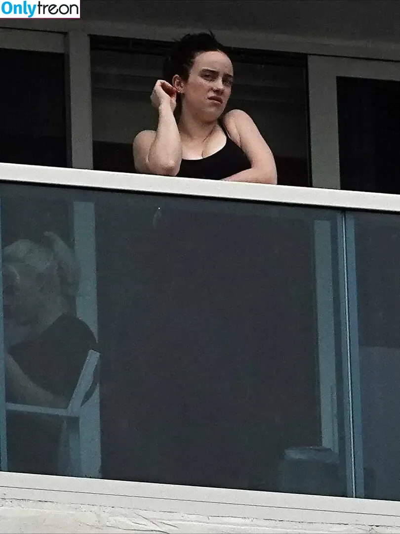Billie Eilish голая photo #4308 (Fake / billeeilish / billieeilish)