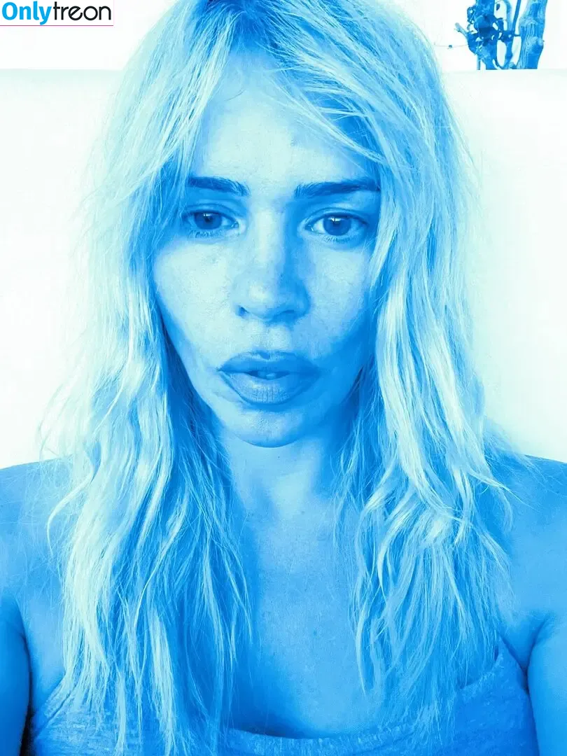 Billie Piper nude photo #0516 (billiepiper)