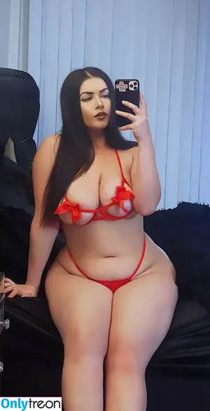 Bimbardashianwest / biimberlyxback nude photo #0002