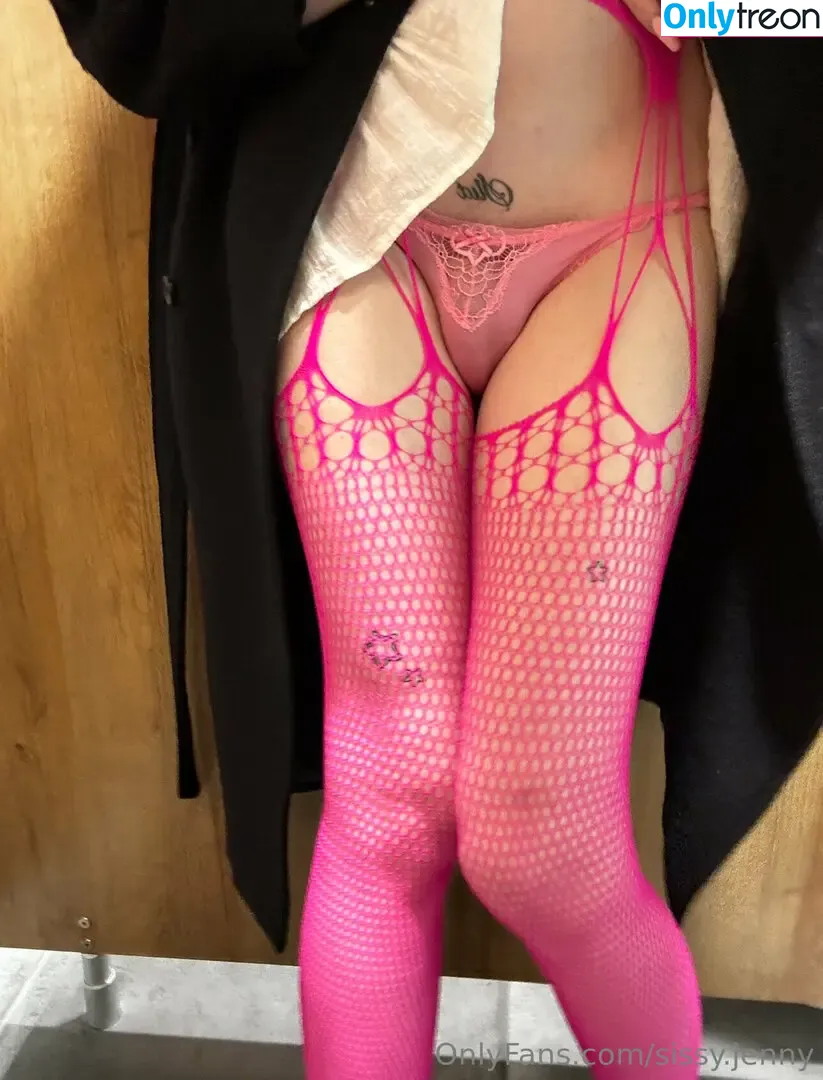 bimbo.jenny nude photo #0006 (jjbbeth)