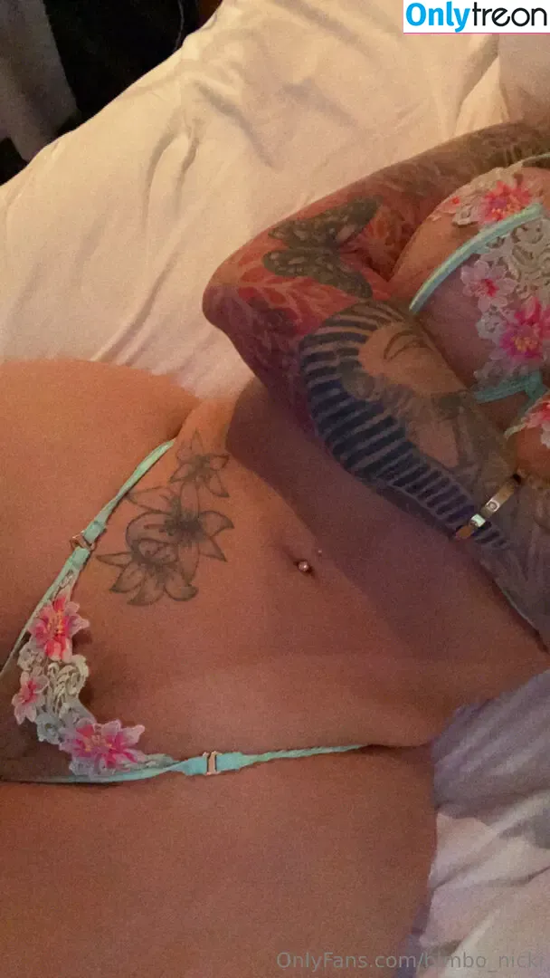 bimbo_nicki nude photo #0001 (nikibimbo)