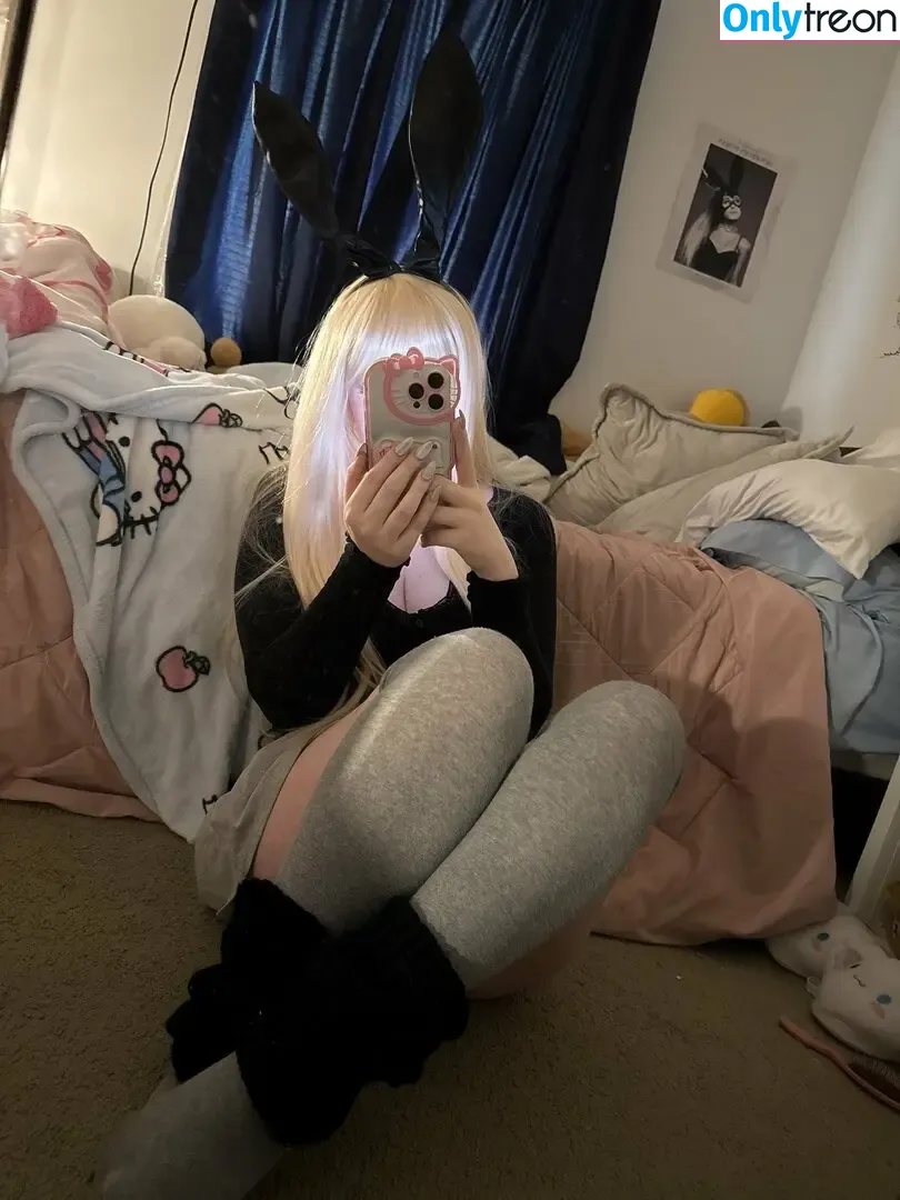 bimbogrlfriend nude photo #0010 (julie / juliekkuma_ / thankyousnext)