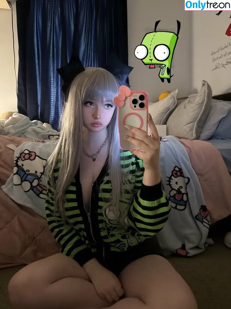 bimbogrlfriend nude photo #0011 (julie / juliekkuma_ / thankyousnext)