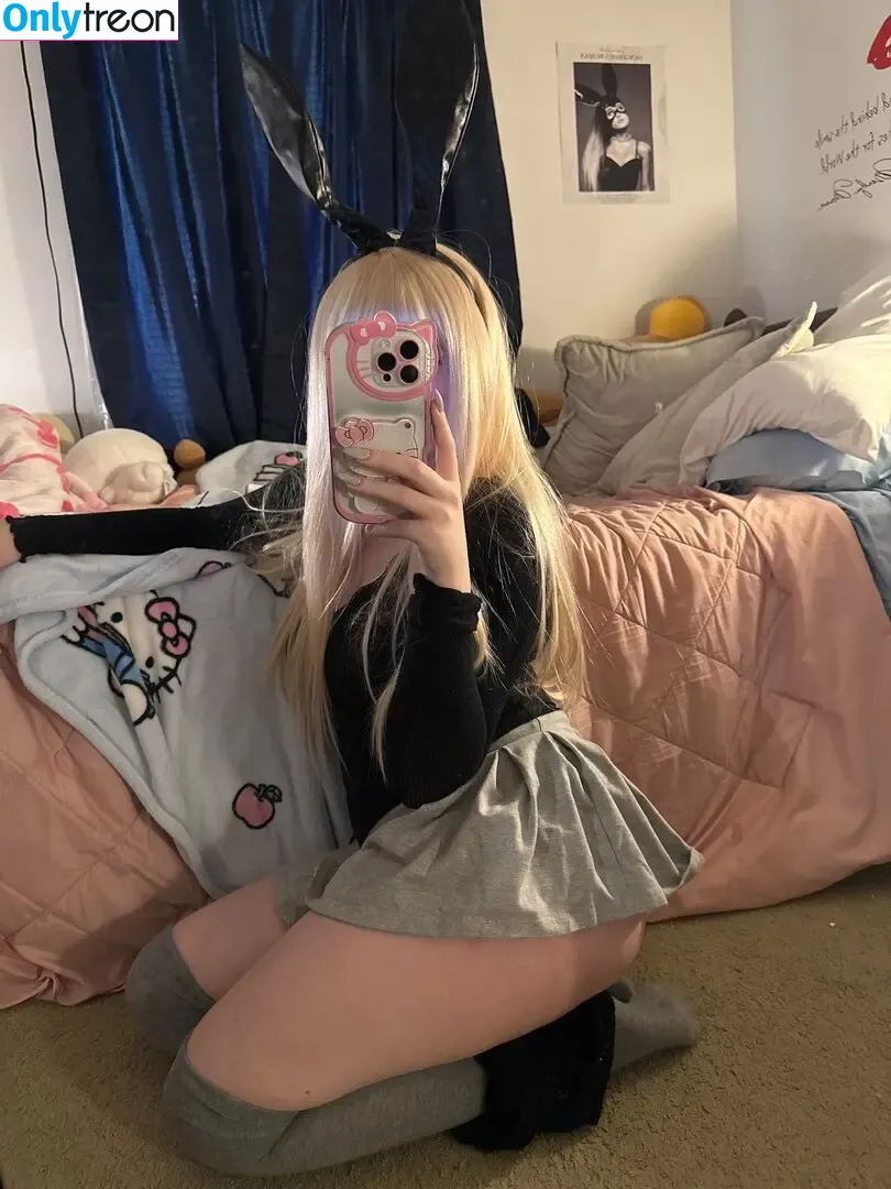 bimbogrlfriend nude photo #0015 (julie / juliekkuma_ / thankyousnext)