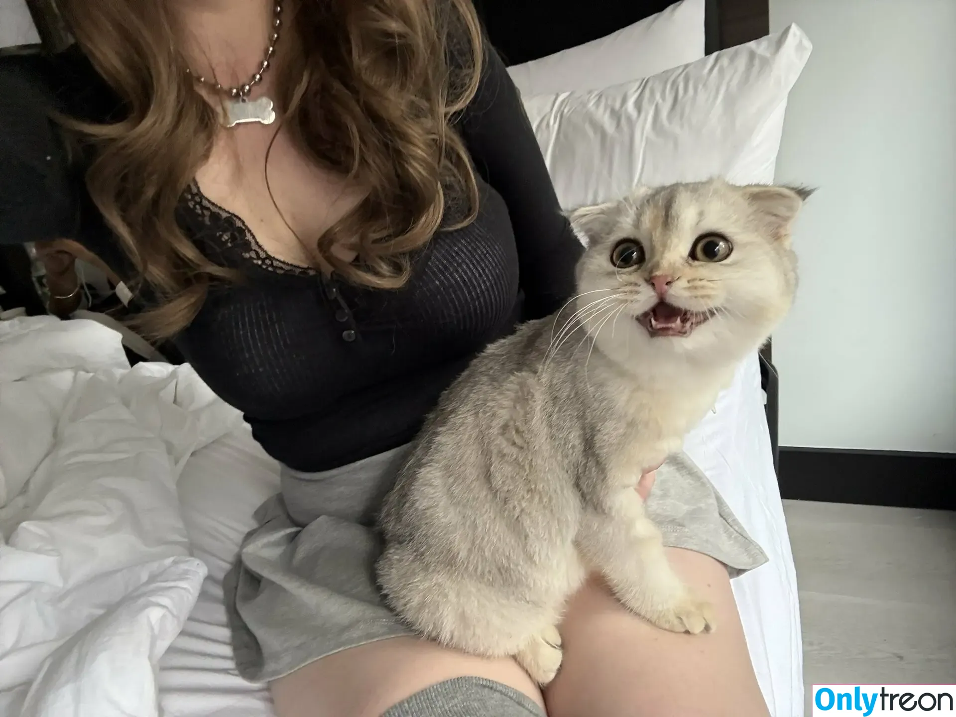 bimbogrlfriend nude photo #0018 (julie / juliekkuma_ / thankyousnext)