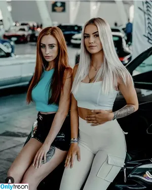 Bimmerblondiee nude photo #0004
