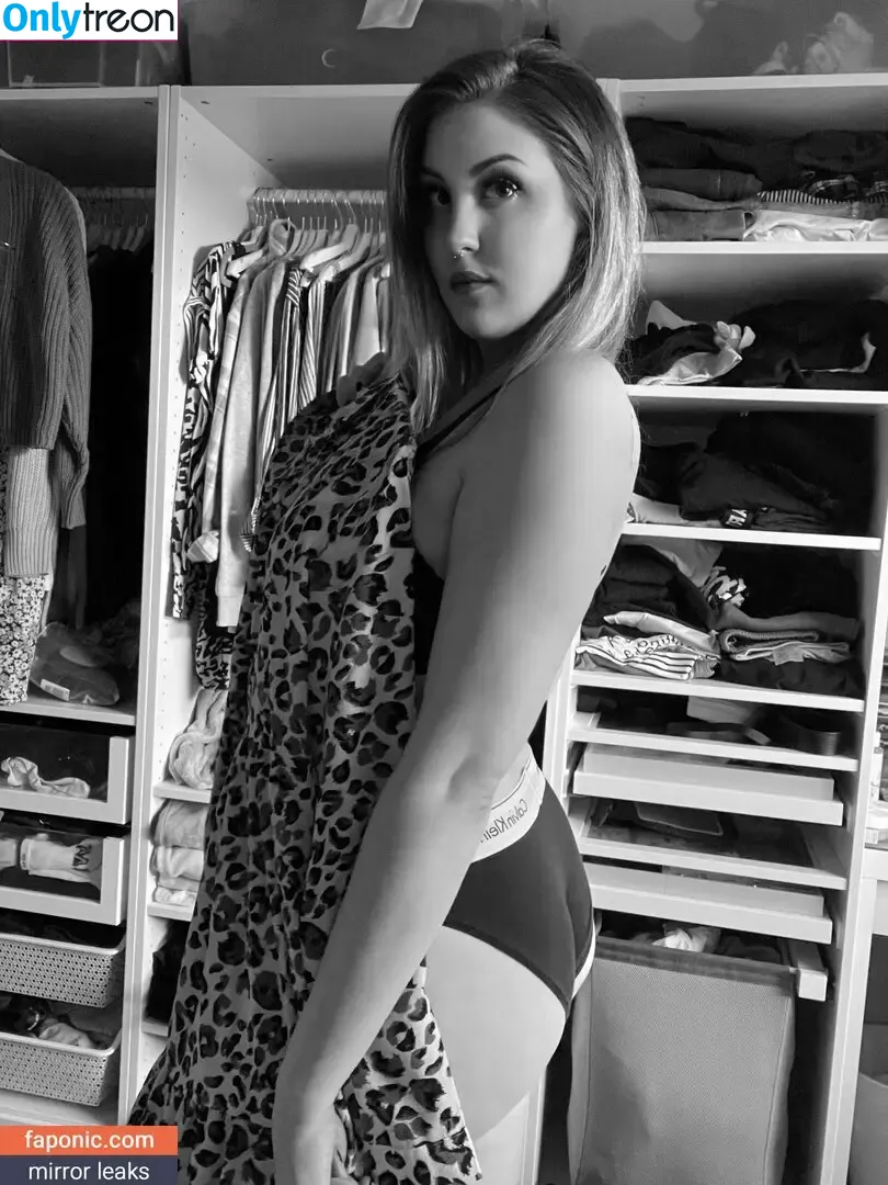 binamusik nude photo #0008 (diekittey)