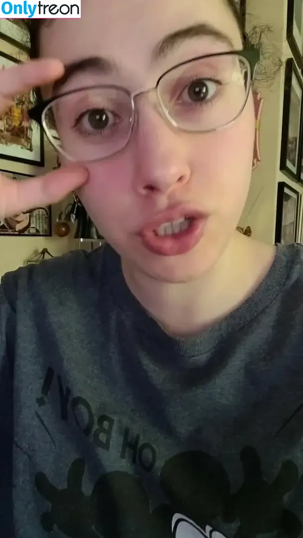 Blabs nude photo #0021 (blabberingcollector / blakeblossomfree)