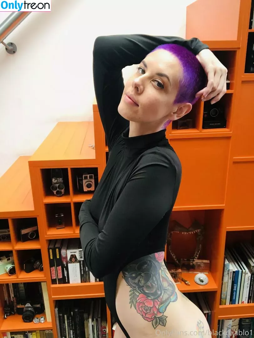 blackdiiablo голая photo #0001 (blackdiiablo)