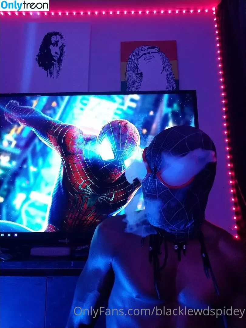 blacklewdspidey nude photo #0059 (blacklewdspidey)