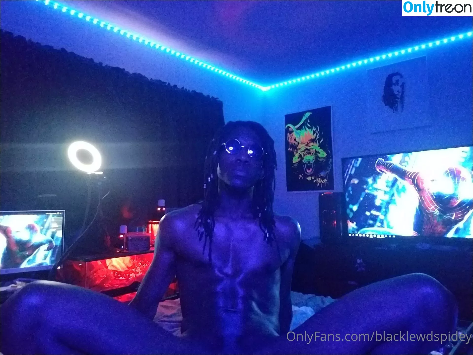 blacklewdspidey nude photo #0060 (blacklewdspidey)