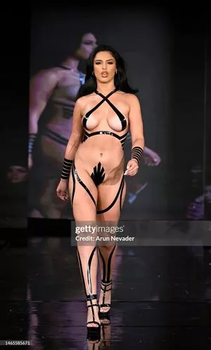 BlackTapeProject / girlsofblacktape фото голая #0212