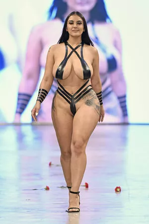 BlackTapeProject / girlsofblacktape фото голая #0241