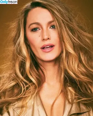 Blake Lively / blakelively nude photo #0742