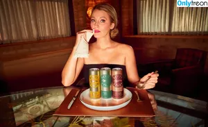 Blake Lively / blakelively nude photo #0747