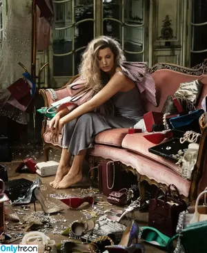 Blake Lively / blakelively nude photo #0829