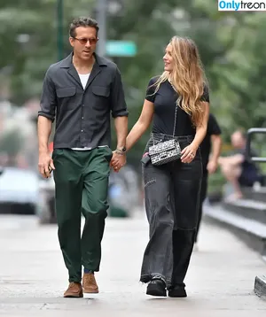Blake Lively / blakelively nude photo #0895