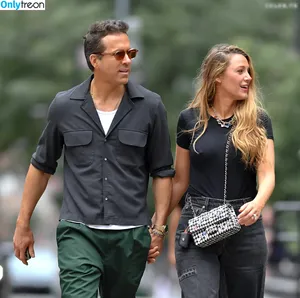 Blake Lively / blakelively nude photo #0901