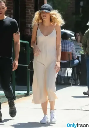 Blake Lively / blakelively nude photo #0915