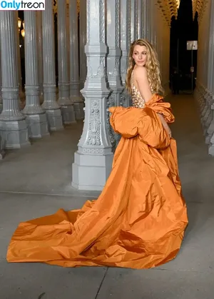 Blake Lively / blakelively nude photo #0959