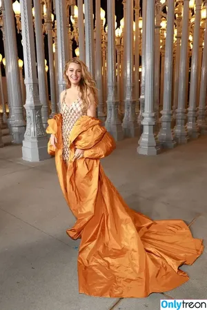 Blake Lively / blakelively nude photo #0972