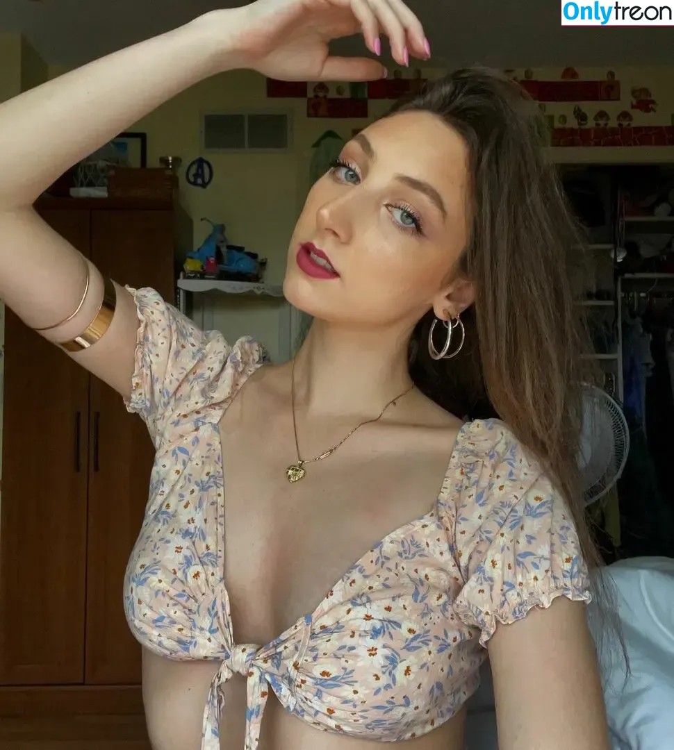 Blangelaaa nude photo #0001 (Blangelaaa)