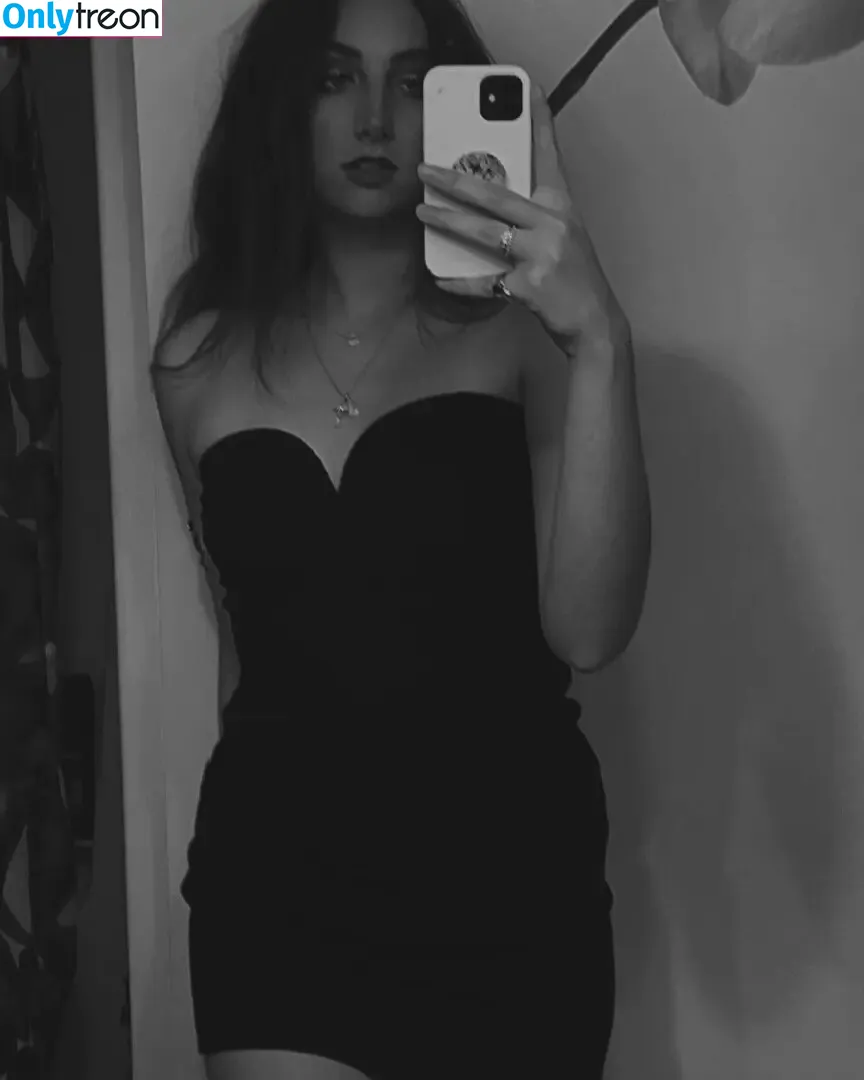Blangelaaa nude photo #0008 (Blangelaaa)