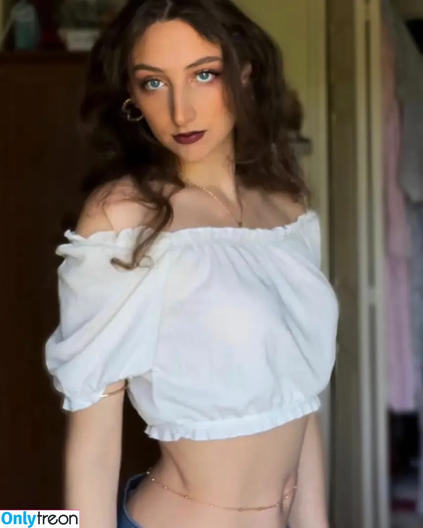 Blangelaaa nude photo #0021 (Blangelaaa)