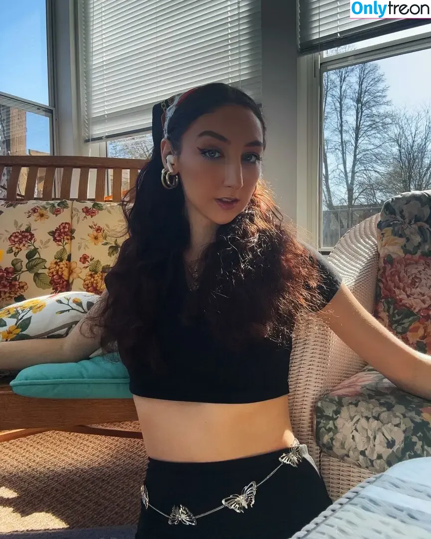 Blangelaaa nude photo #0023 (Blangelaaa)