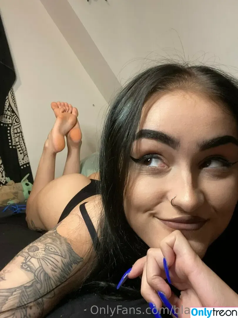 blazeyxoxo nude photo #0001 (blazeyxoxo)