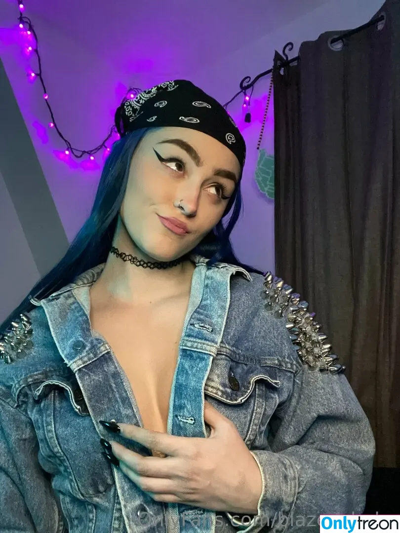 blazeyxoxo nude photo #0034 (blazeyxoxo)