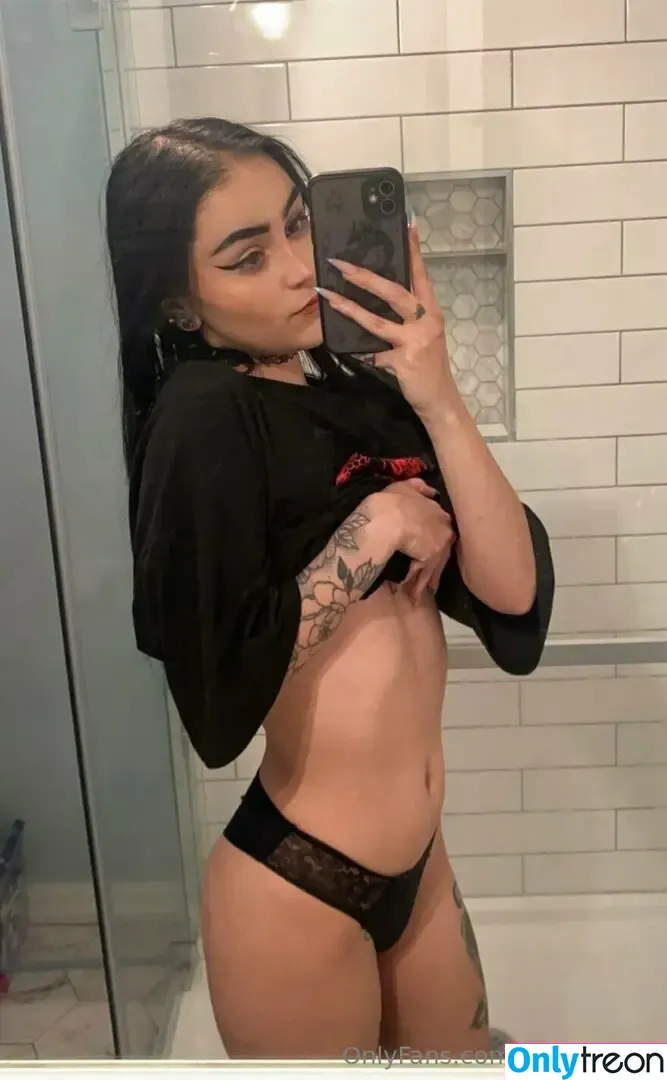 blazeyxoxo nude photo #0044 (blazeyxoxo)
