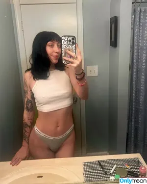 bledenz / MissGrumpyPants nude photo #0035
