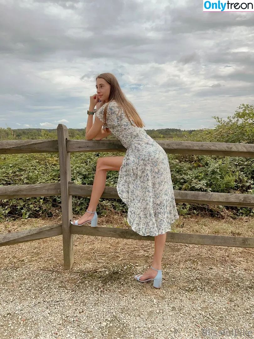 blissfulellie голая photo #0763 (blissfulellie)